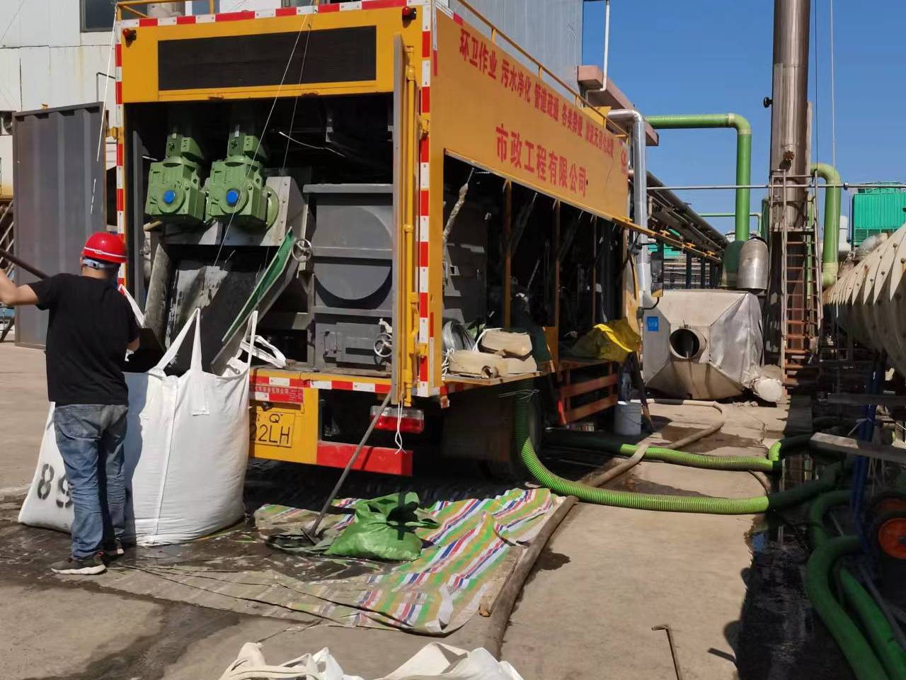 贞丰淤泥压干处理